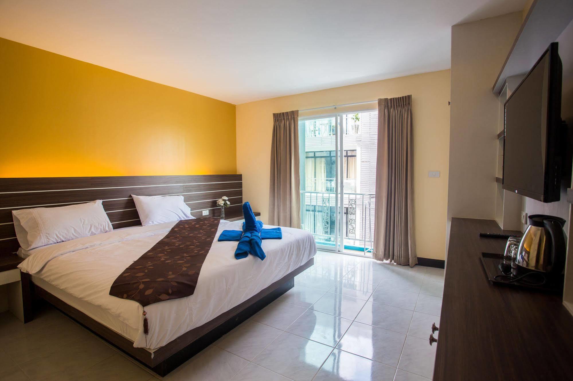 The Shades Bed And Breakfast Boutique Hotel Patong Exterior photo